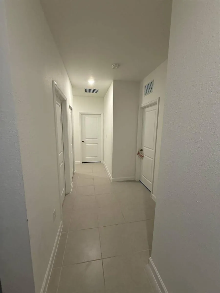 2402 SE 30th Street Homestead, FL 33033