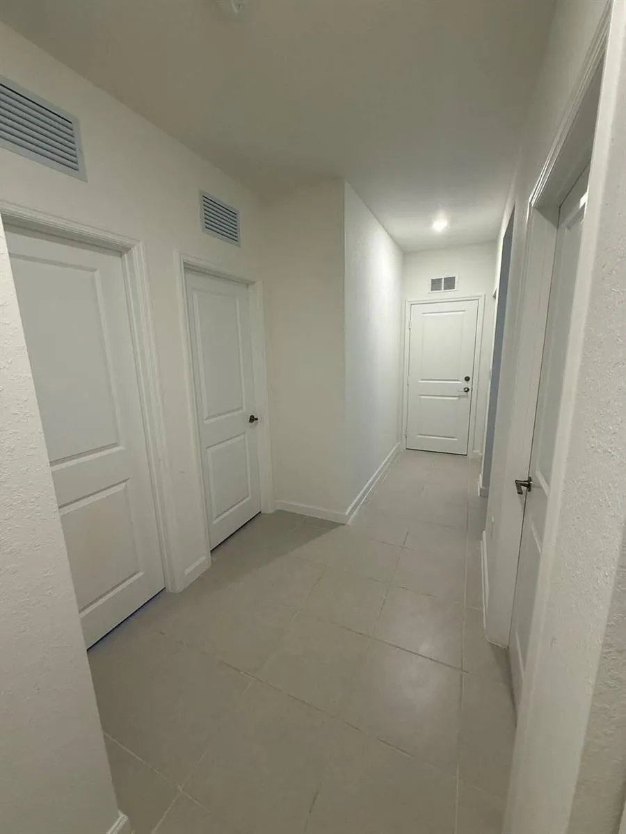 2402 SE 30th Street Homestead, FL 33033