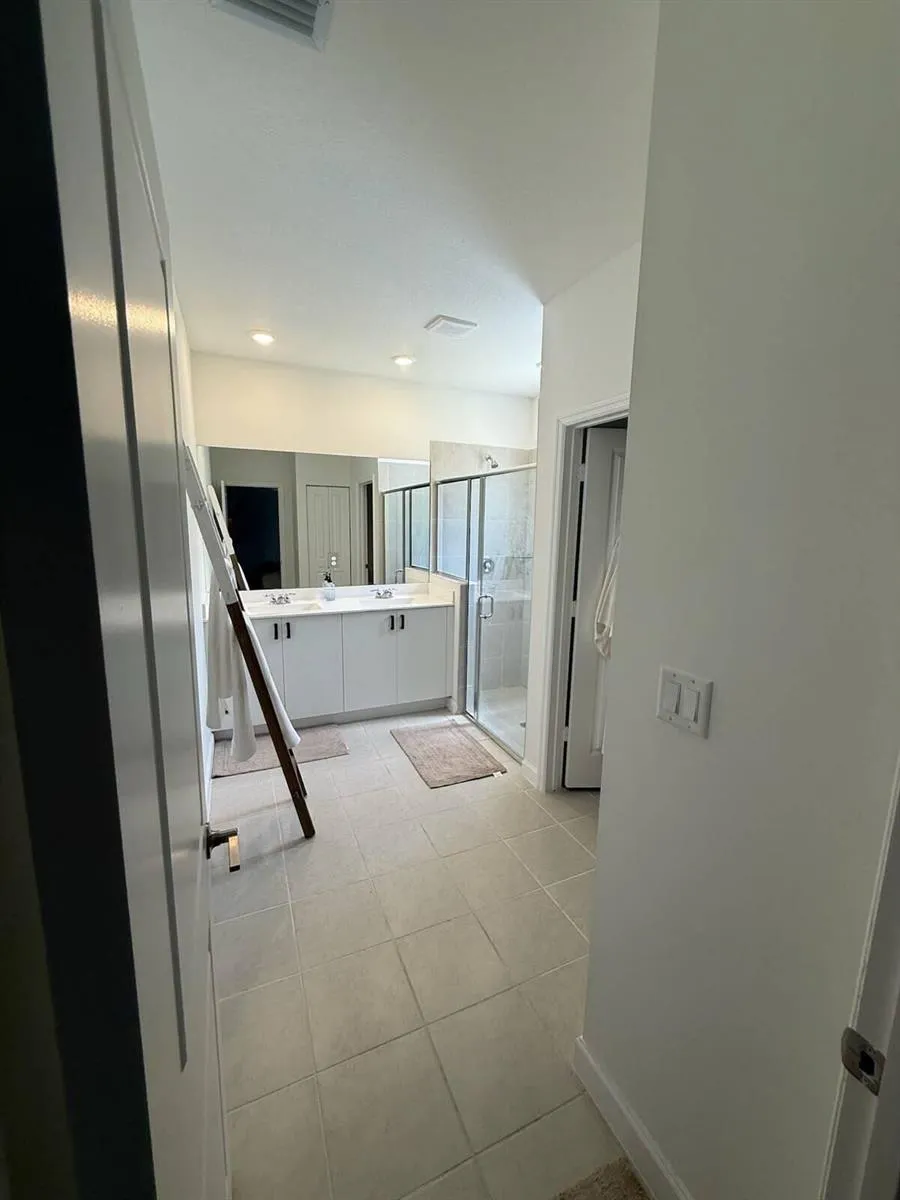 2402 SE 30th Street Homestead, FL 33033