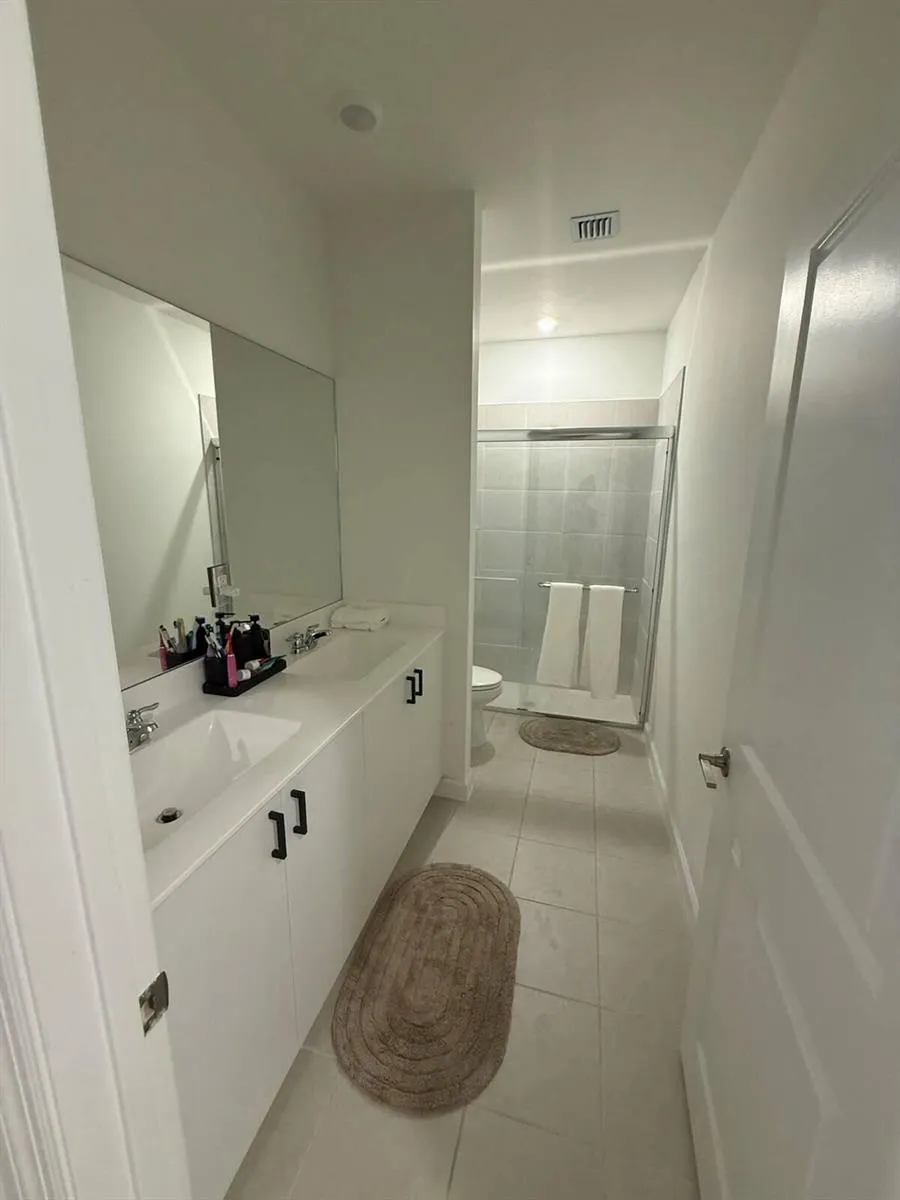 2402 SE 30th Street Homestead, FL 33033