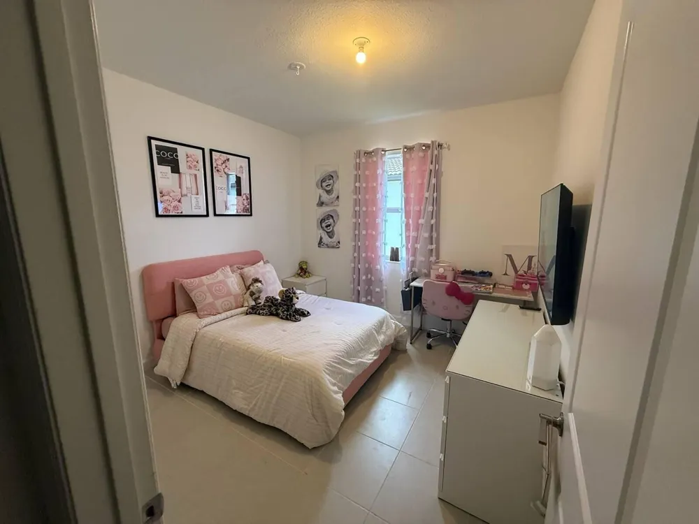 2402 SE 30th Street Homestead, FL 33033