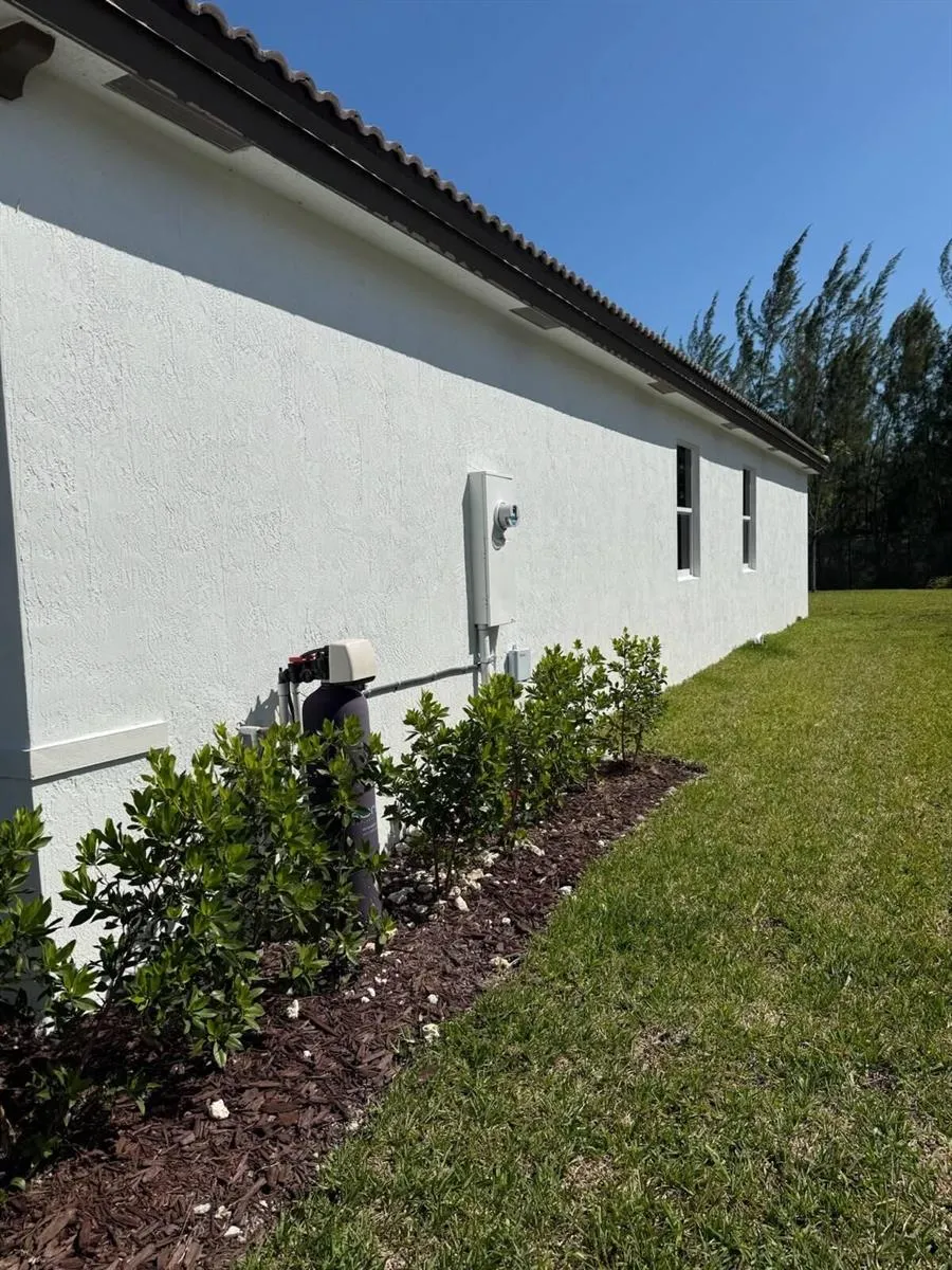 2402 SE 30th Street Homestead, FL 33033