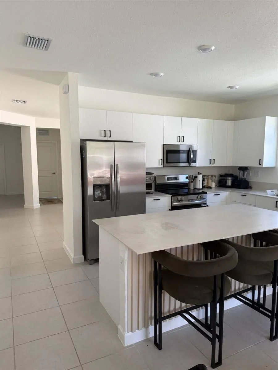 2402 SE 30th Street Homestead, FL 33033