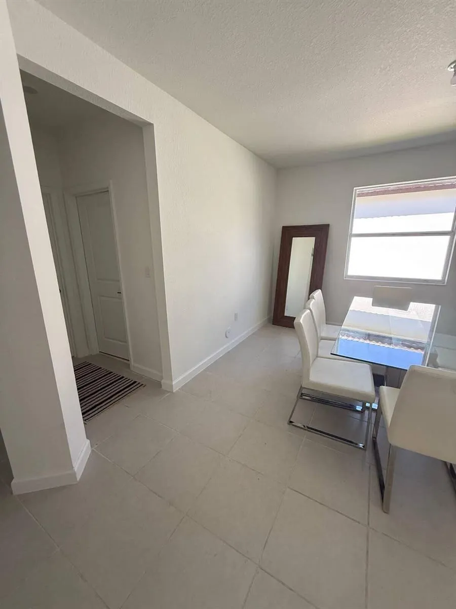 2402 SE 30th Street Homestead, FL 33033
