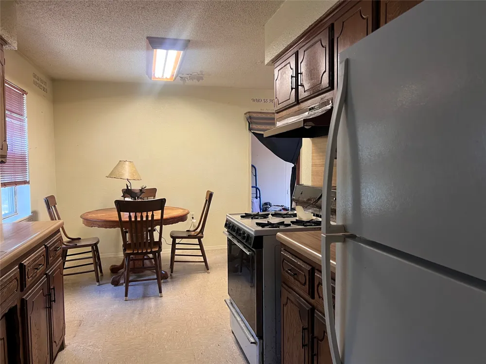 305 Bois D'Arc Avenue Kiowa, OK 74553