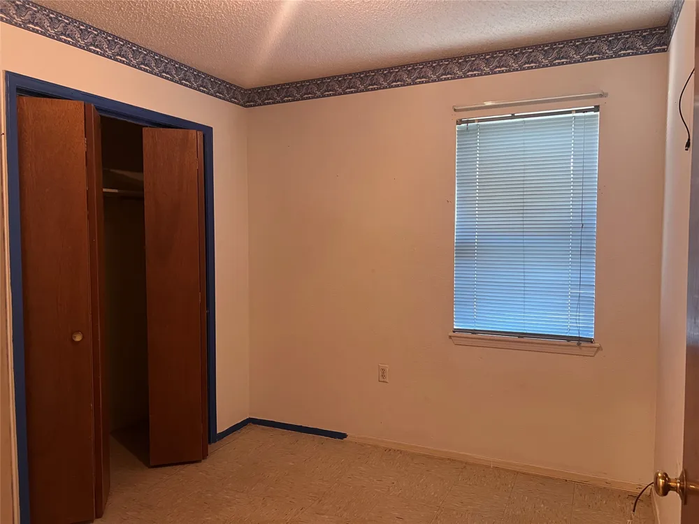 305 Bois D'Arc Avenue Kiowa, OK 74553