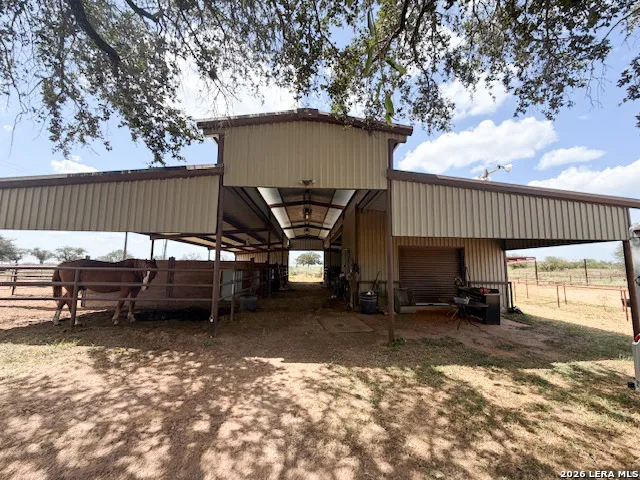 205 Western Ave Leming, TX 78050