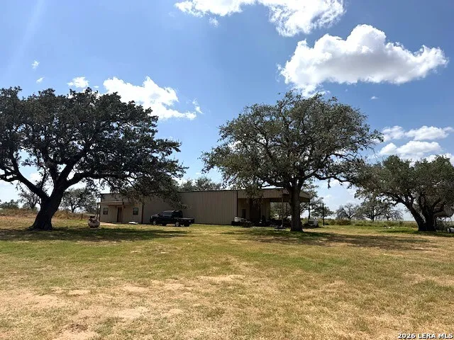 205 Western Ave Leming, TX 78050