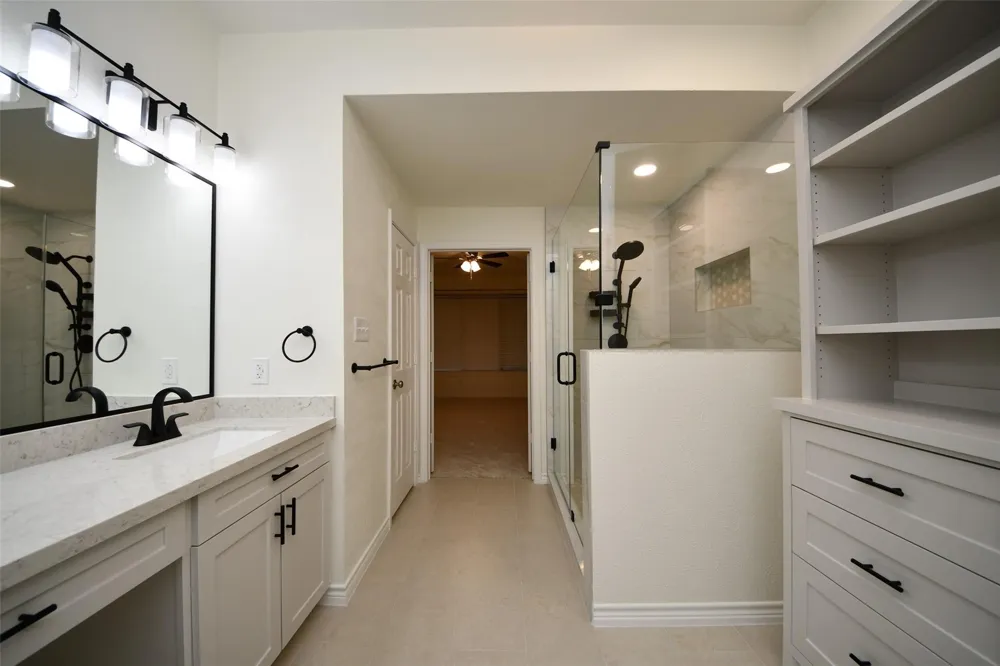 10207 Thornleaf Lane Houston, TX 77070
