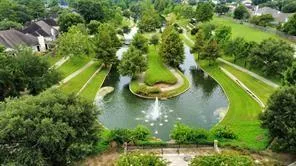 10207 Thornleaf Lane Houston, TX 77070