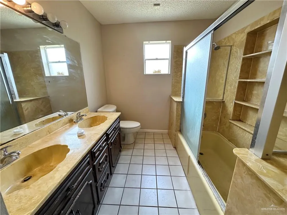 706 Clifford Drive Weslaco, TX 78596