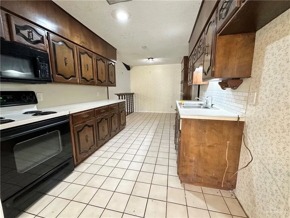 706 Clifford Drive Weslaco, TX 78596