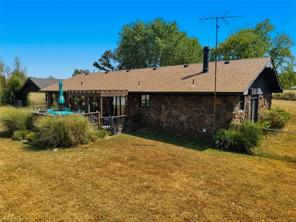 469833 E 740 ROAD Stilwell, OK 74960