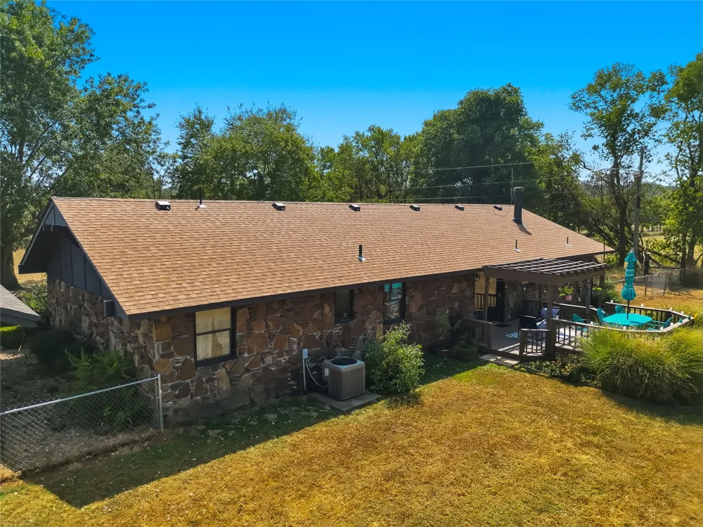 469833 E 740 ROAD Stilwell, OK 74960
