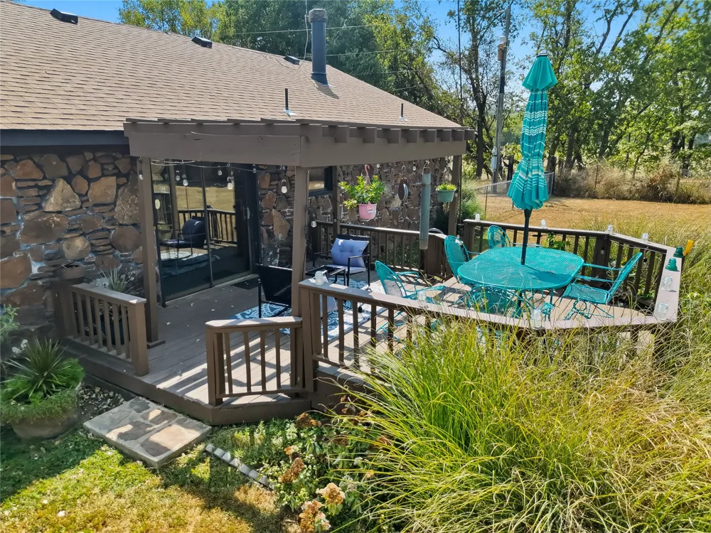 469833 E 740 ROAD Stilwell, OK 74960
