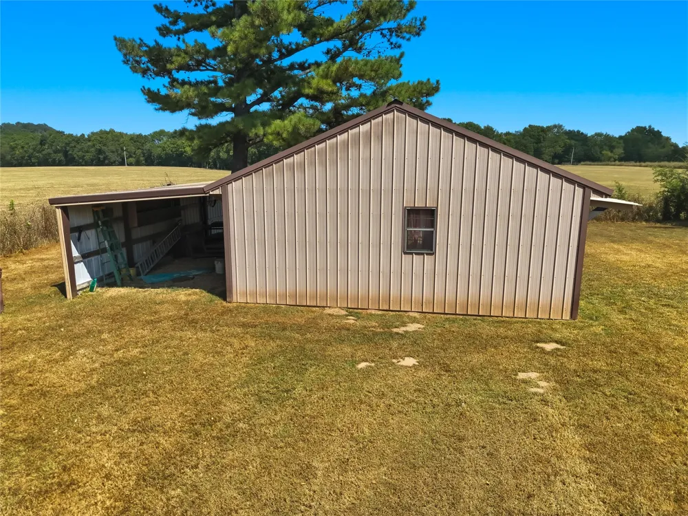 469833 E 740 ROAD Stilwell, OK 74960