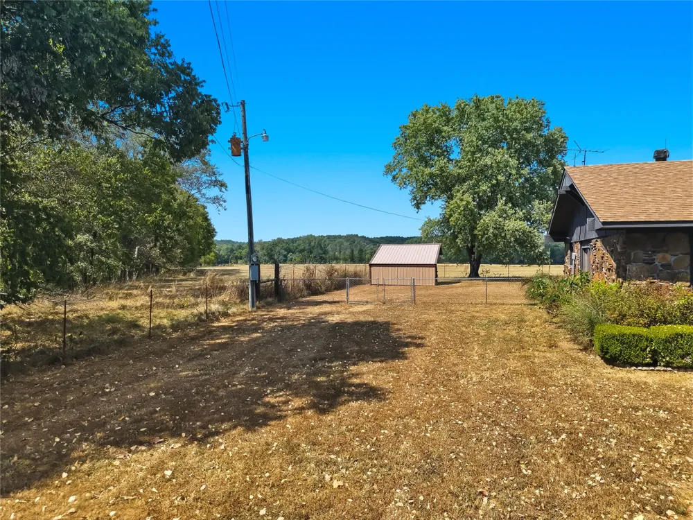 469833 E 740 ROAD Stilwell, OK 74960