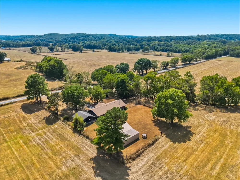 469833 E 740 ROAD Stilwell, OK 74960