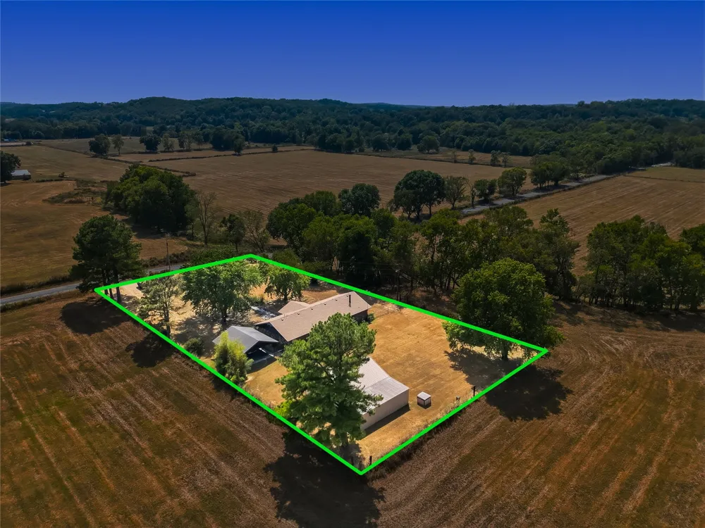 469833 E 740 ROAD Stilwell, OK 74960