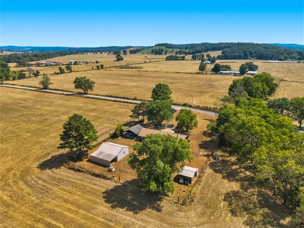 469833 E 740 ROAD Stilwell, OK 74960