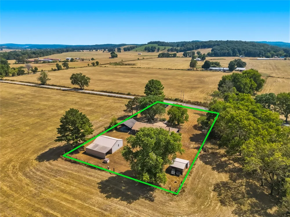 469833 E 740 ROAD Stilwell, OK 74960