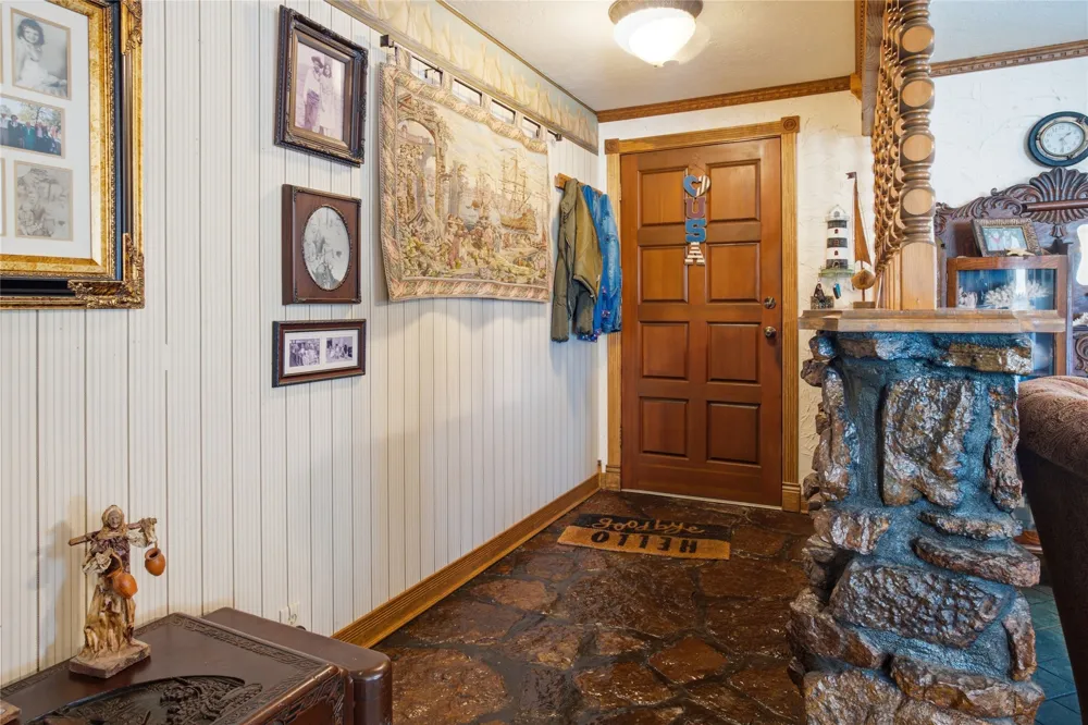 469833 E 740 ROAD Stilwell, OK 74960