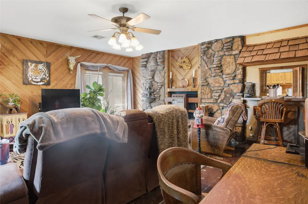 469833 E 740 ROAD Stilwell, OK 74960