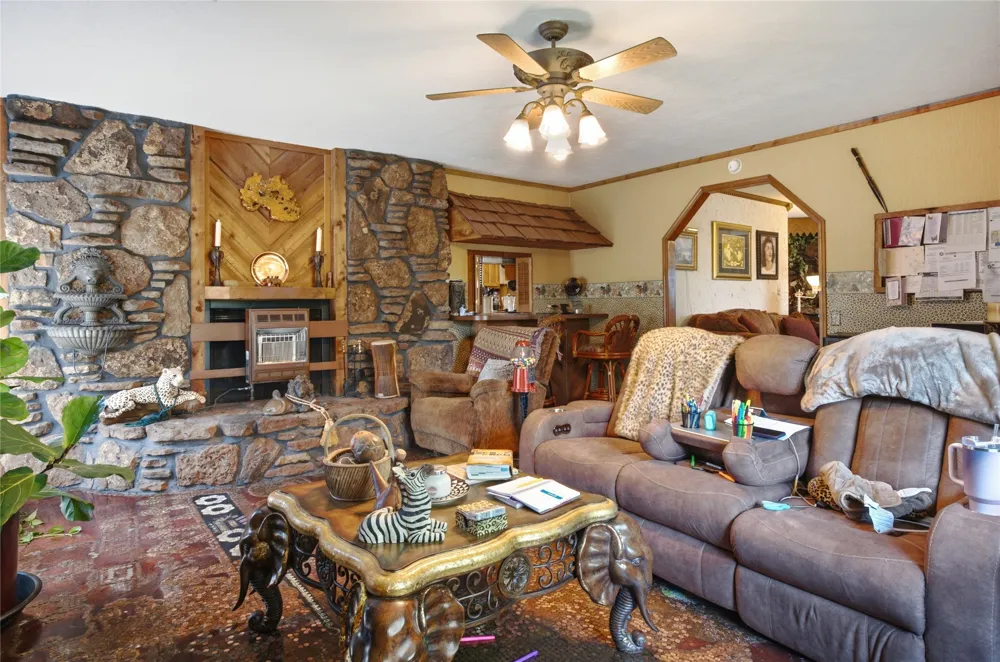 469833 E 740 ROAD Stilwell, OK 74960