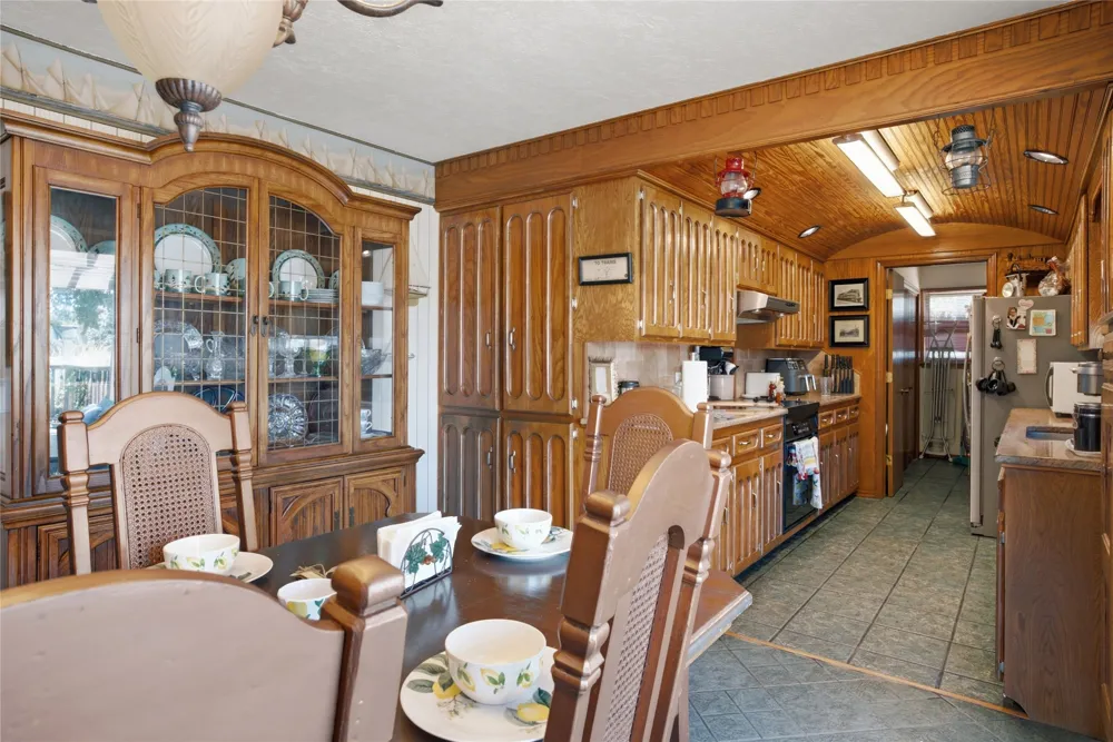 469833 E 740 ROAD Stilwell, OK 74960