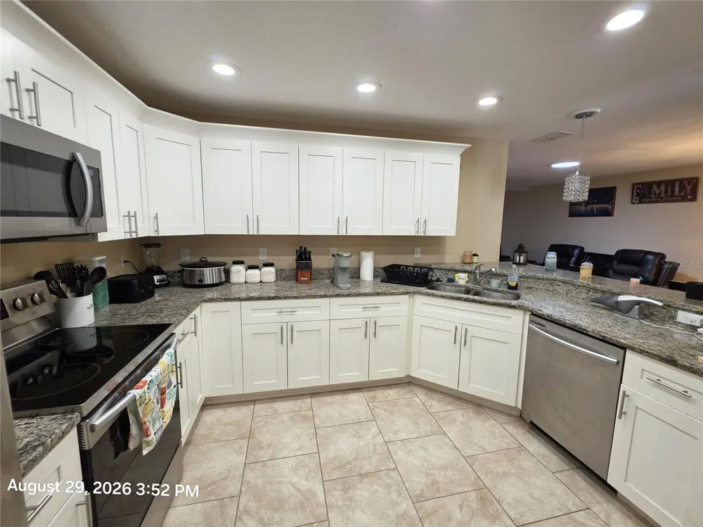 37908 PRAIRIE ROSE LOOP Zephyrhills, FL 33542