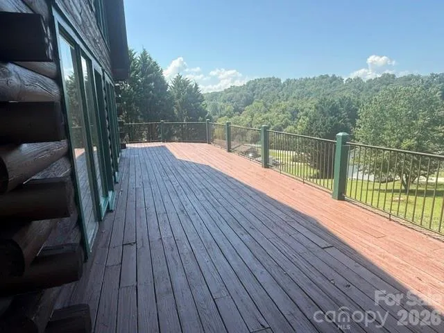 124 Woodard Lane Hayesville, NC 28904