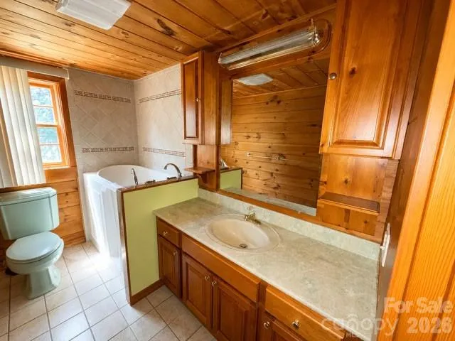 124 Woodard Lane Hayesville, NC 28904