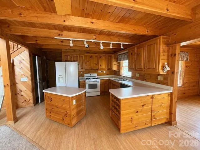 124 Woodard Lane Hayesville, NC 28904