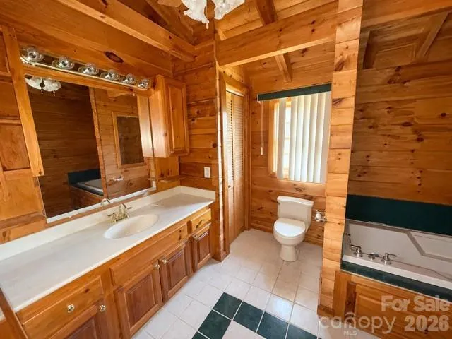 124 Woodard Lane Hayesville, NC 28904