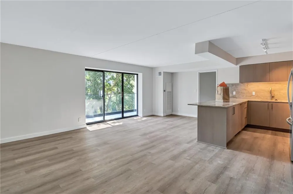 2460 Peachtree Road #913 Atlanta, GA 30305
