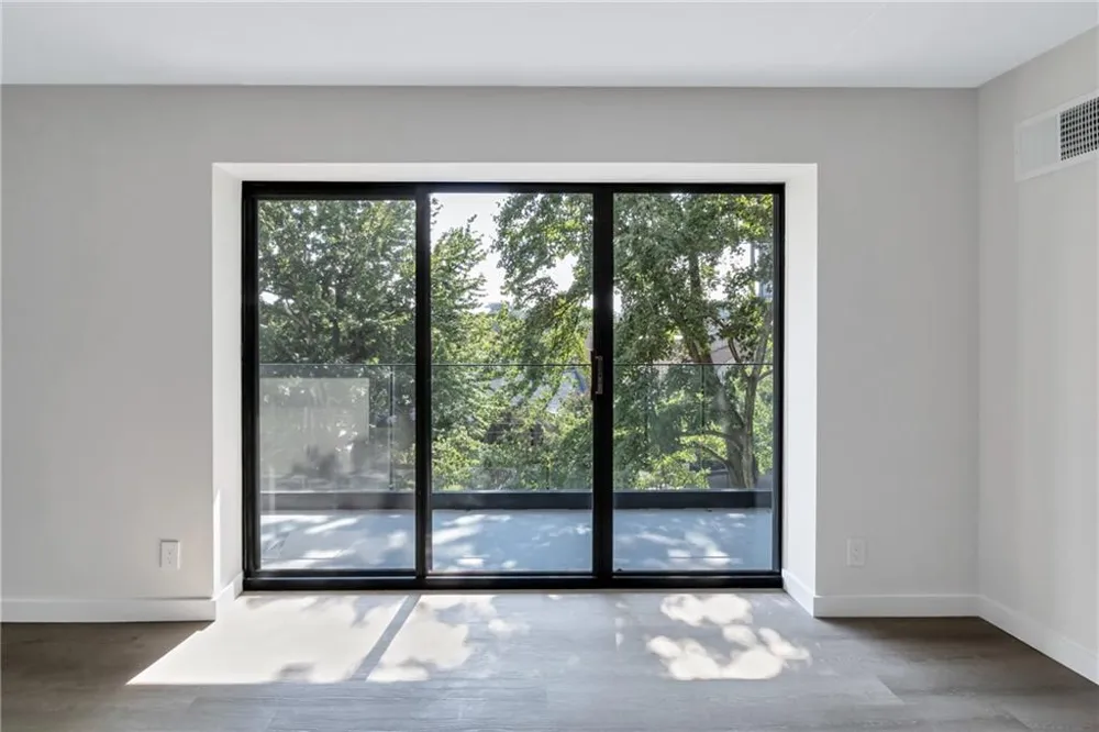 2460 Peachtree Road #913 Atlanta, GA 30305