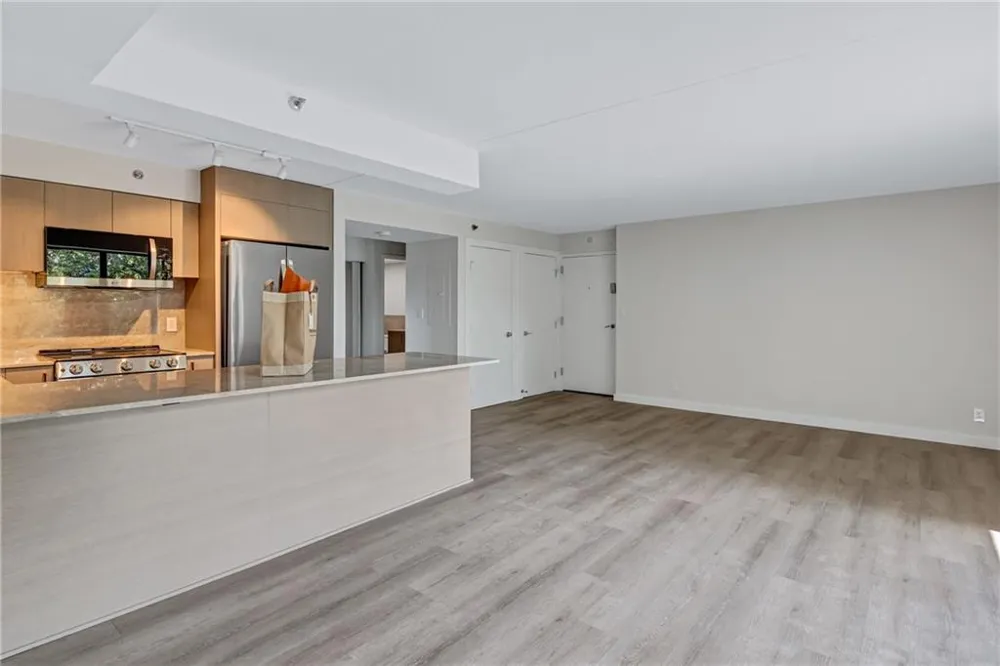 2460 Peachtree Road #913 Atlanta, GA 30305