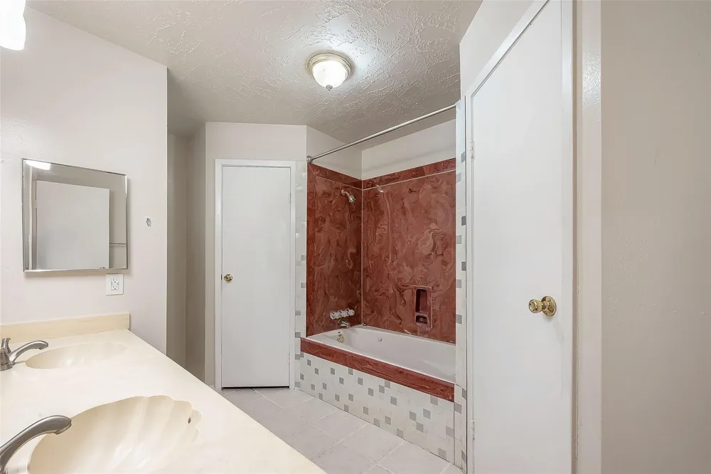 7615 Wovenwood Lane Houston, TX 77041