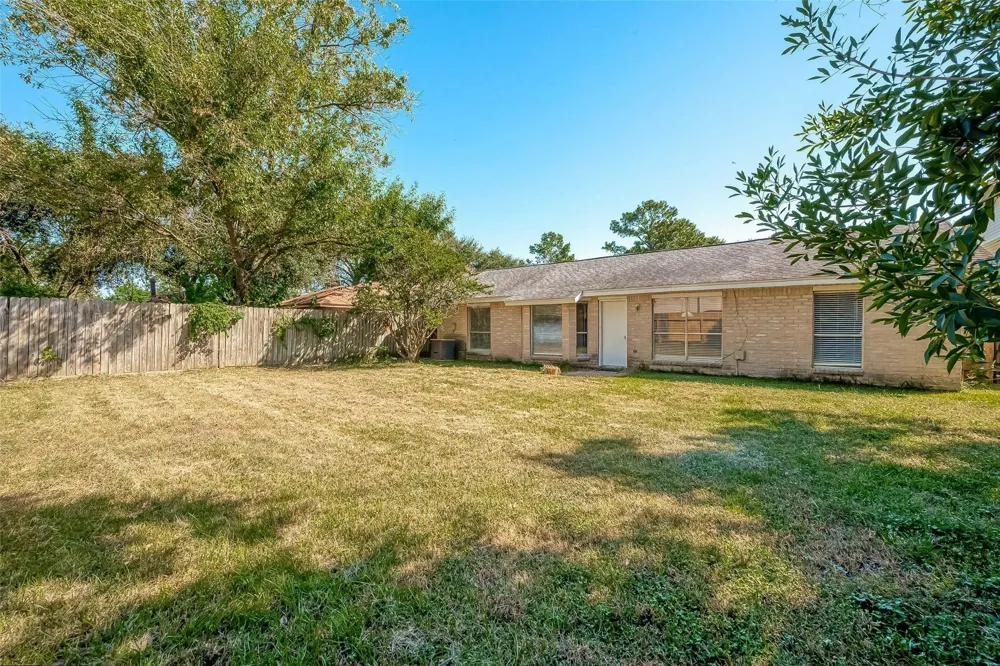 7615 Wovenwood Lane Houston, TX 77041