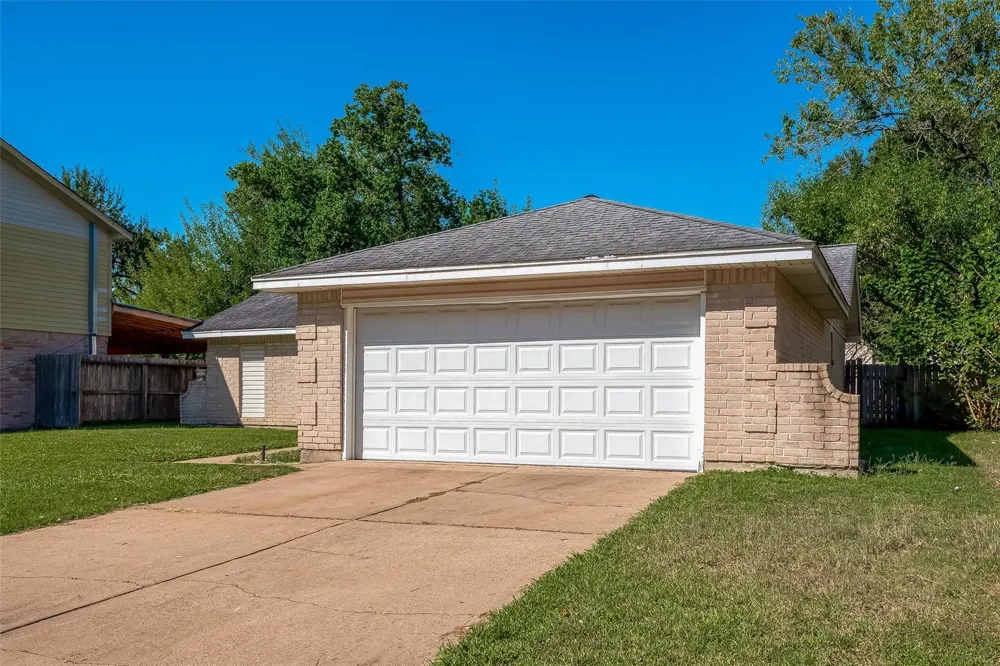 7615 Wovenwood Lane Houston, TX 77041