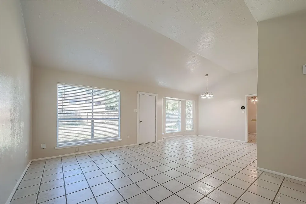 7615 Wovenwood Lane Houston, TX 77041