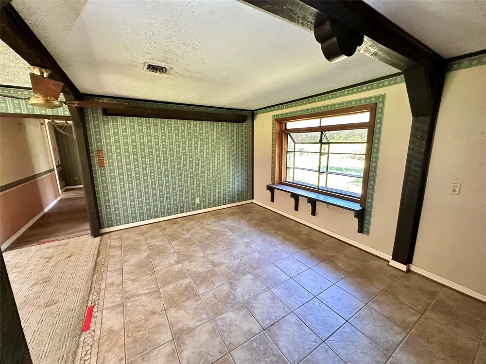 300 Holly Drive Baytown, TX 77520