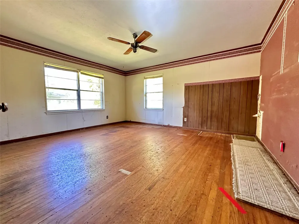 300 Holly Drive Baytown, TX 77520