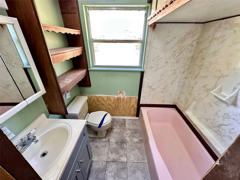 300 Holly Drive Baytown, TX 77520