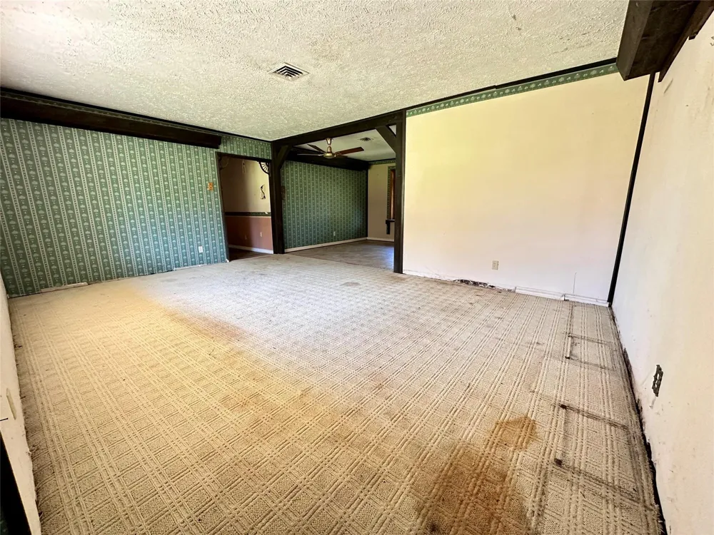 300 Holly Drive Baytown, TX 77520