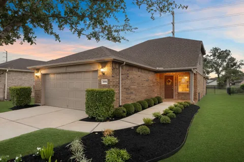 3242 Golden Eagle Way