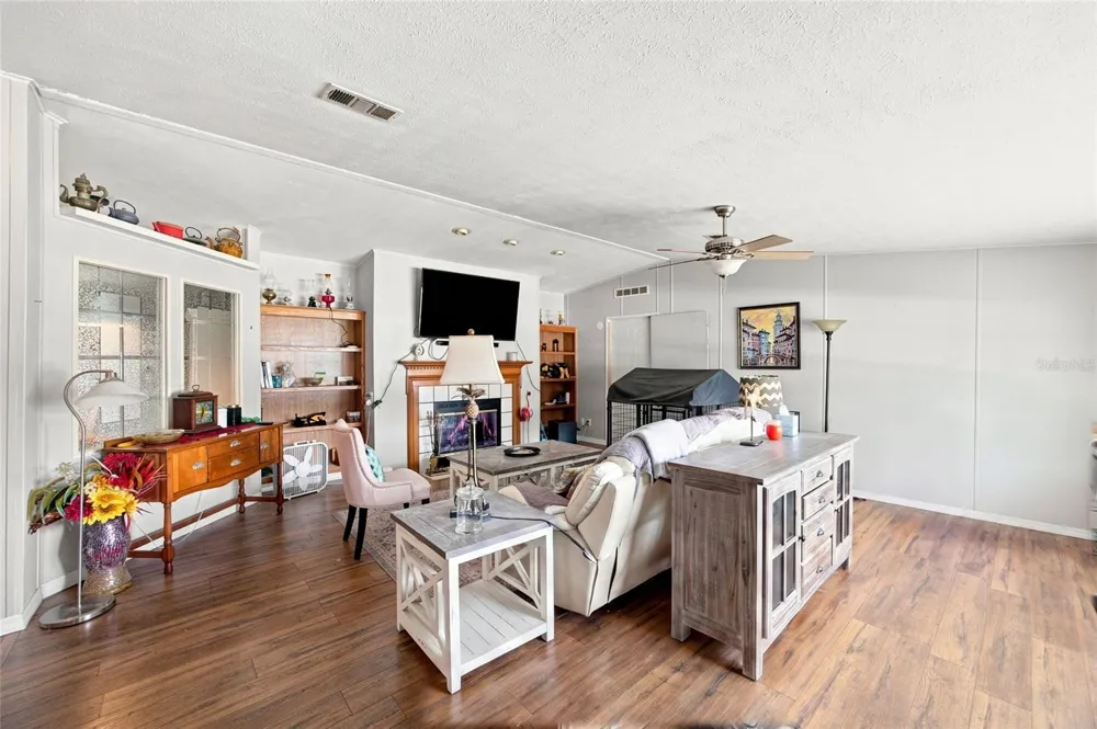 12818 HAWK HILL DRIVE Thonotosassa, FL 33592