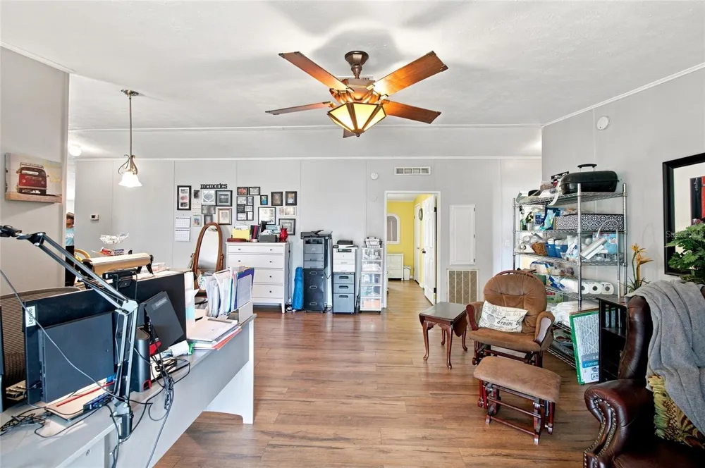 12818 HAWK HILL DRIVE Thonotosassa, FL 33592