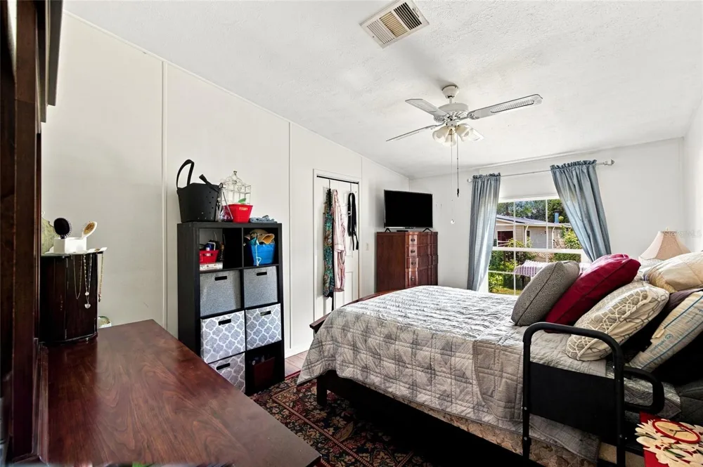 12818 HAWK HILL DRIVE Thonotosassa, FL 33592