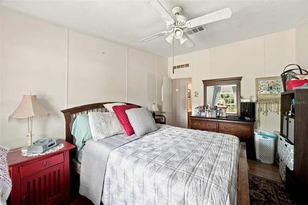 12818 HAWK HILL DRIVE Thonotosassa, FL 33592